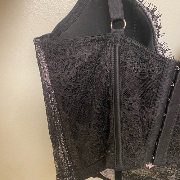 Victoria's Secret Black Lace Bra with Pink Accent - Picture 7 of 9